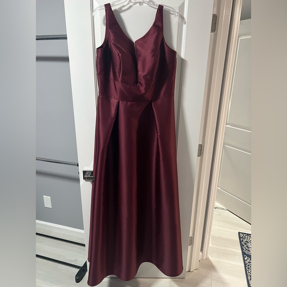 Merlot Burgundy Plus Size Dress W POCKETS Size 20 NWT